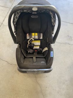 Graco Snugfit 35 LX Car Seat