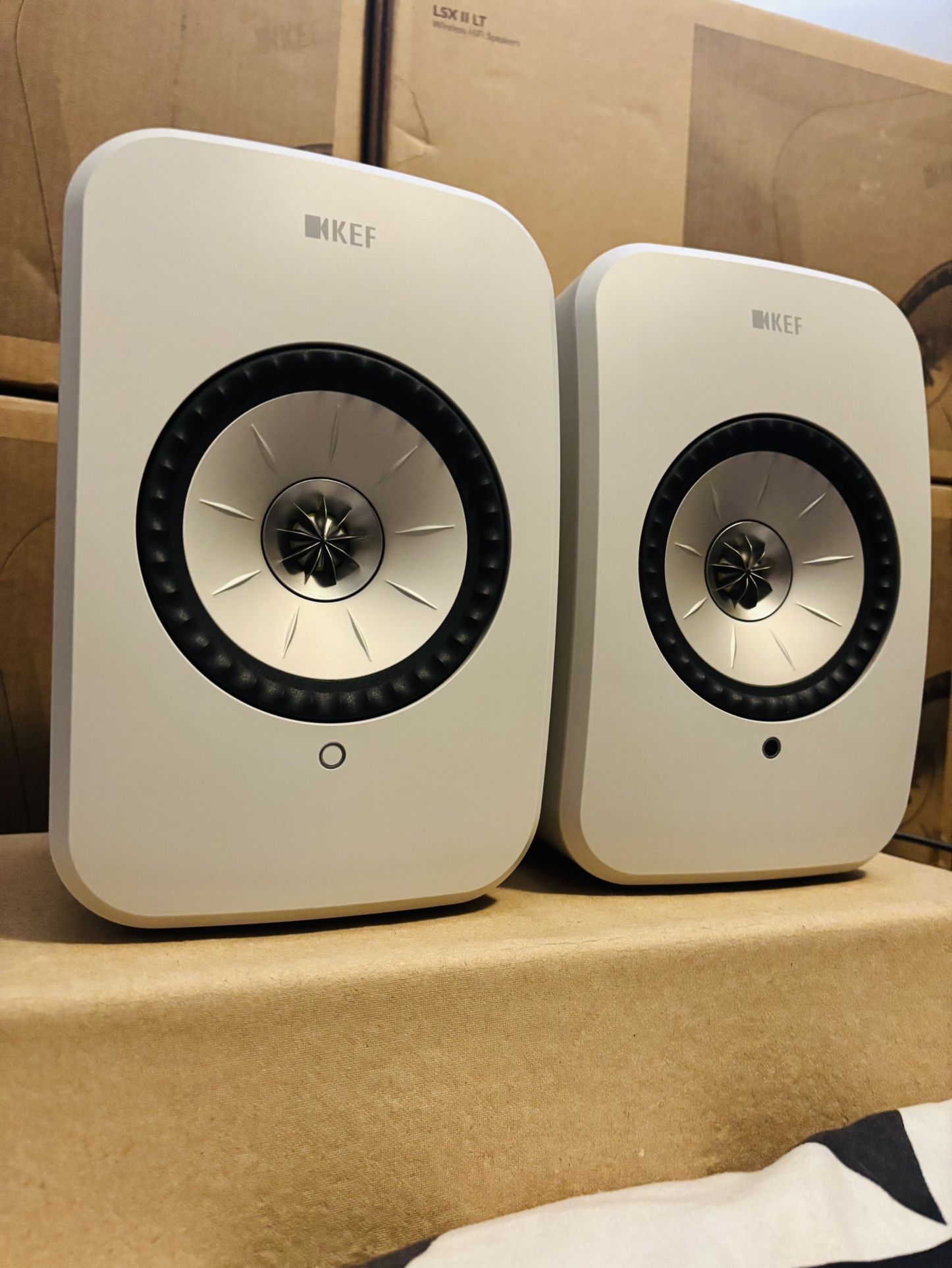 KEF LSX II LT Wireless Hi-Fi Monitor Bookshelf Speakers | Uni-Q Driver | Audiophile Sound | Compact Premium Audio System