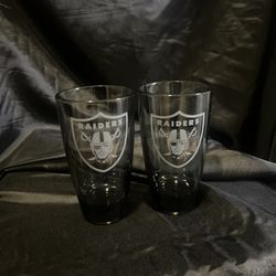 Set Of Raiders Pint Glasses 