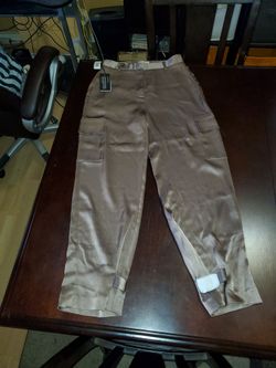 BRAND NEW WOMEN'S AUTHENTIC BABATON REFINED CARGO PANTS.  SIZE 4.