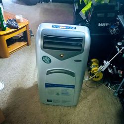Air Conditioner / 12000 BTU