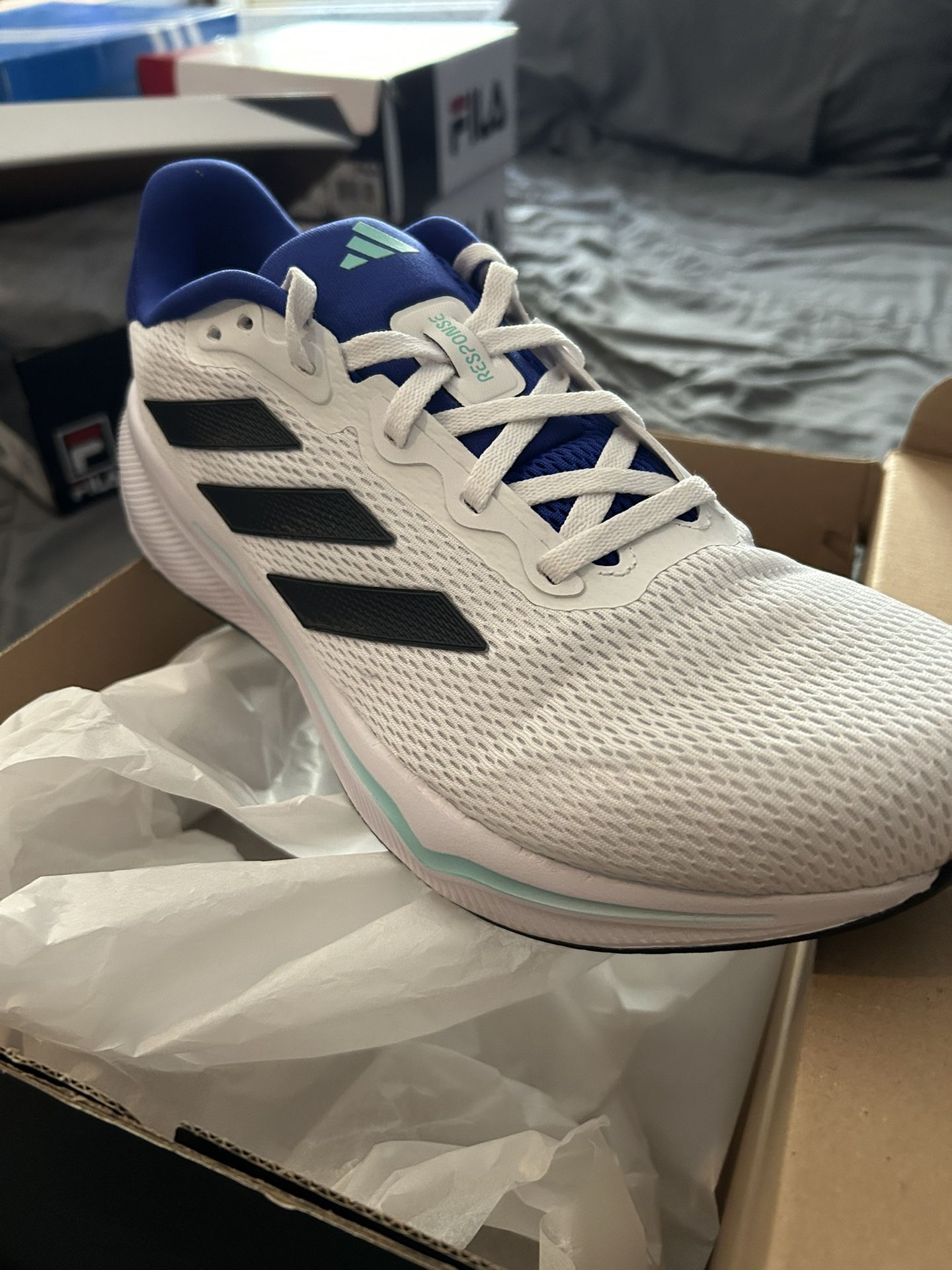 Adidas Response Men’s Size 10