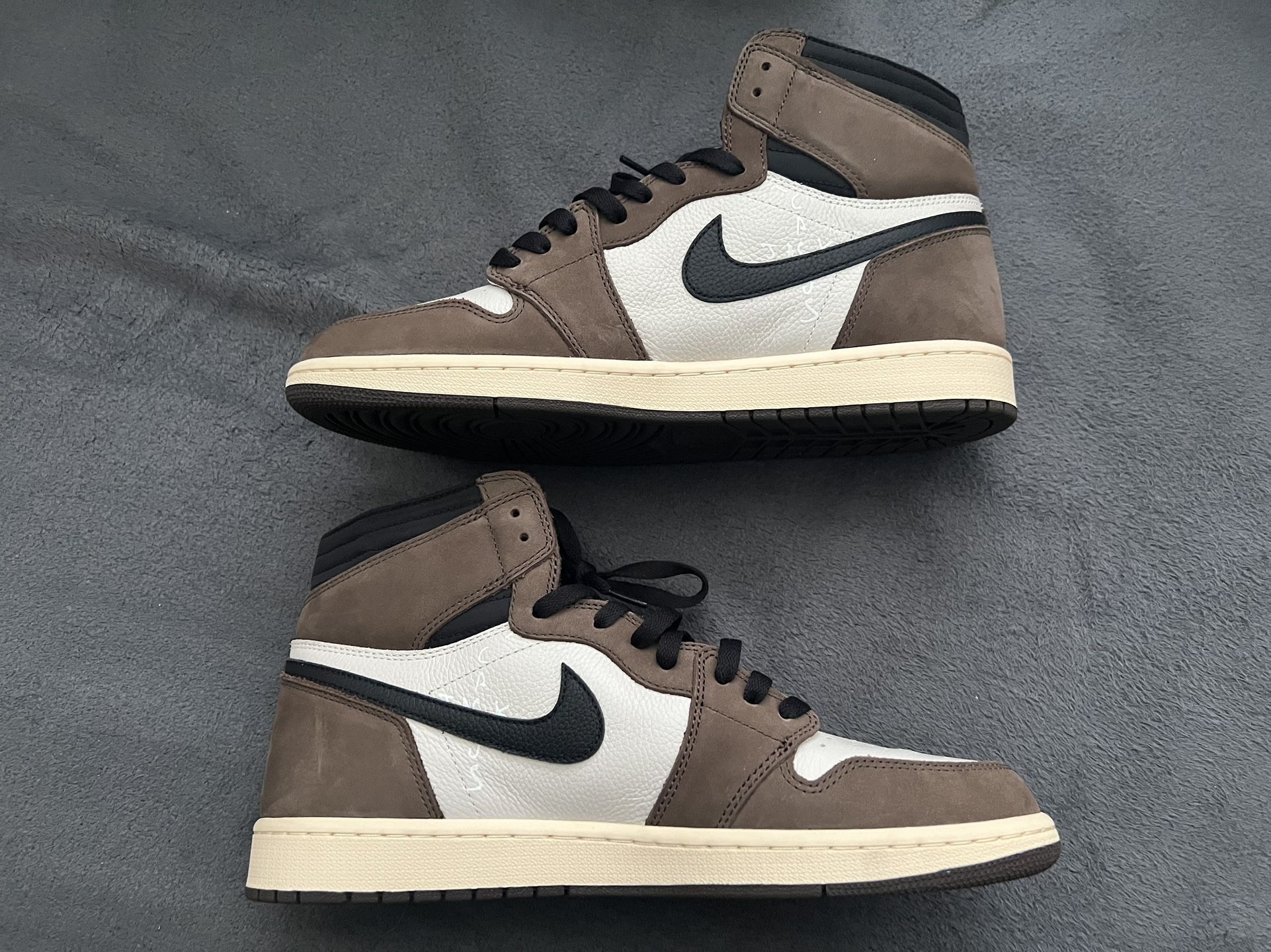 Travis Scott Air Jordan 1 Retro High OG Mocha