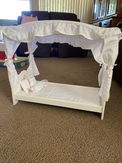 White rose doll canopy bed