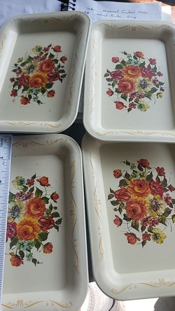 4 small trays