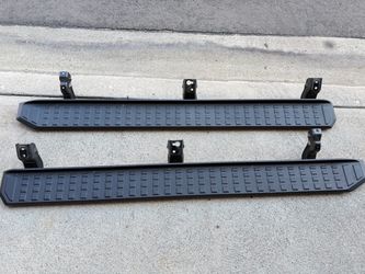 OEM 6th Gen 2025/2026 Toyota 4Runner Running Boards – Like New