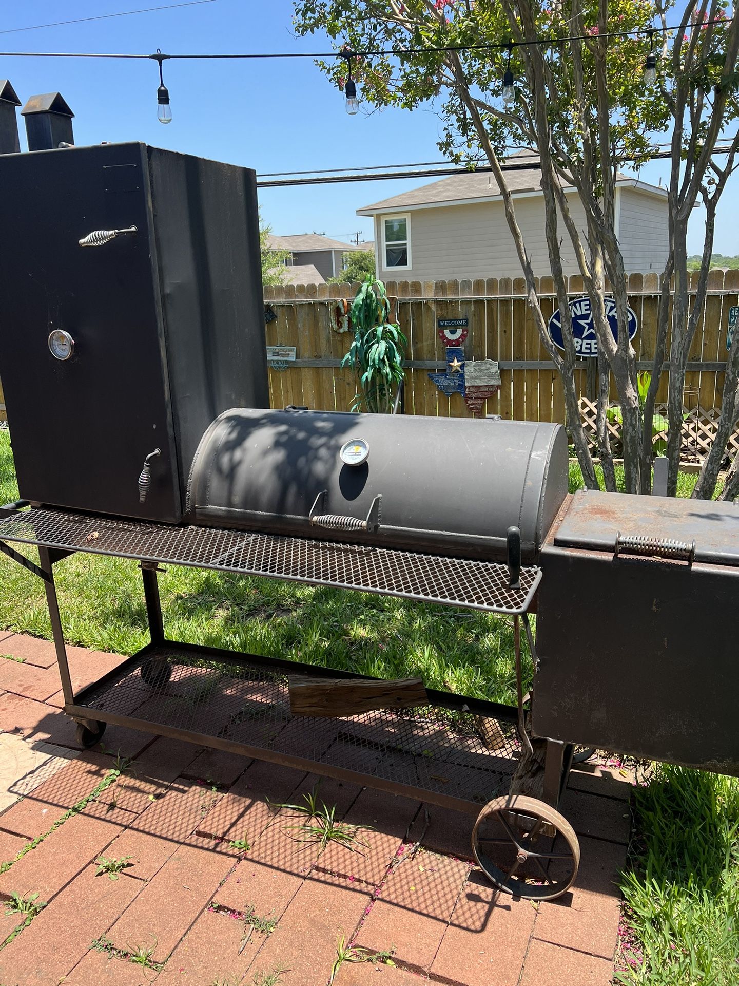 BBQ Pit & Smoker 