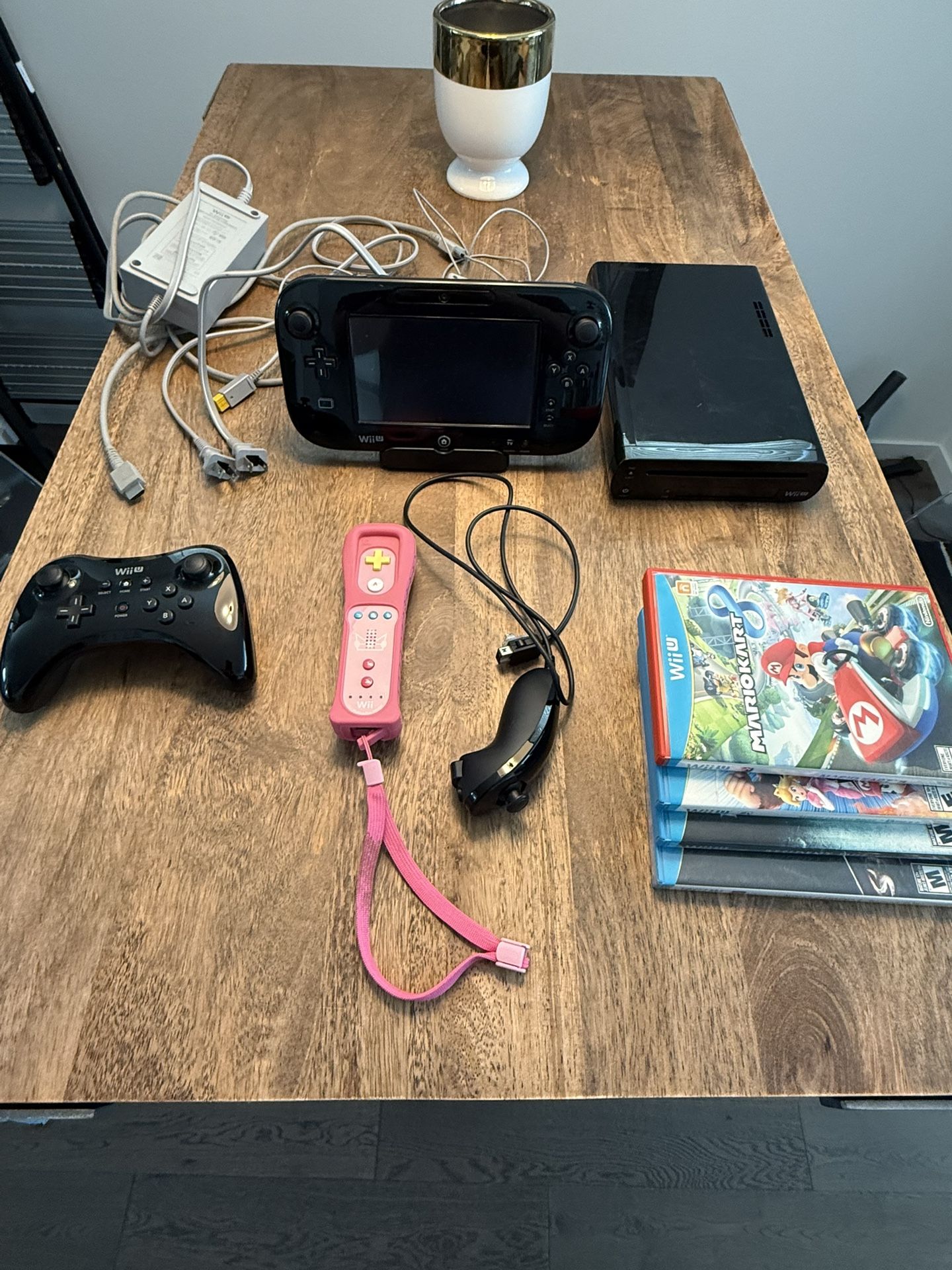 Wii U 32GB Black with controllers and games