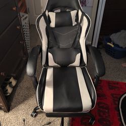 Gaming chair and curved monitor