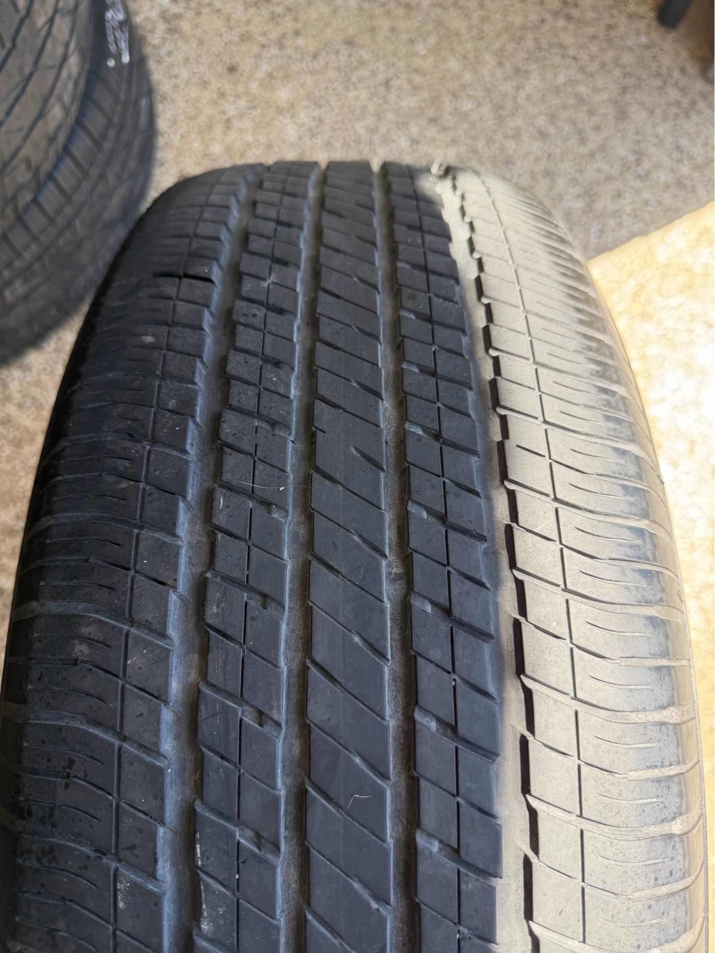 235/65/17 Yokohama Avid S34 7/32