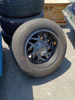 Universal 8 lug with spacers off a Dodge ram 2500 2,016