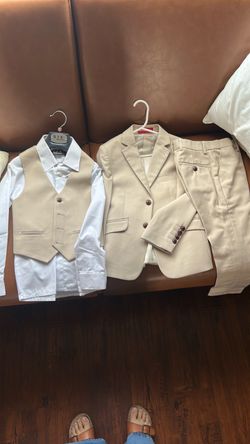 Boys beige suit size 6 slim