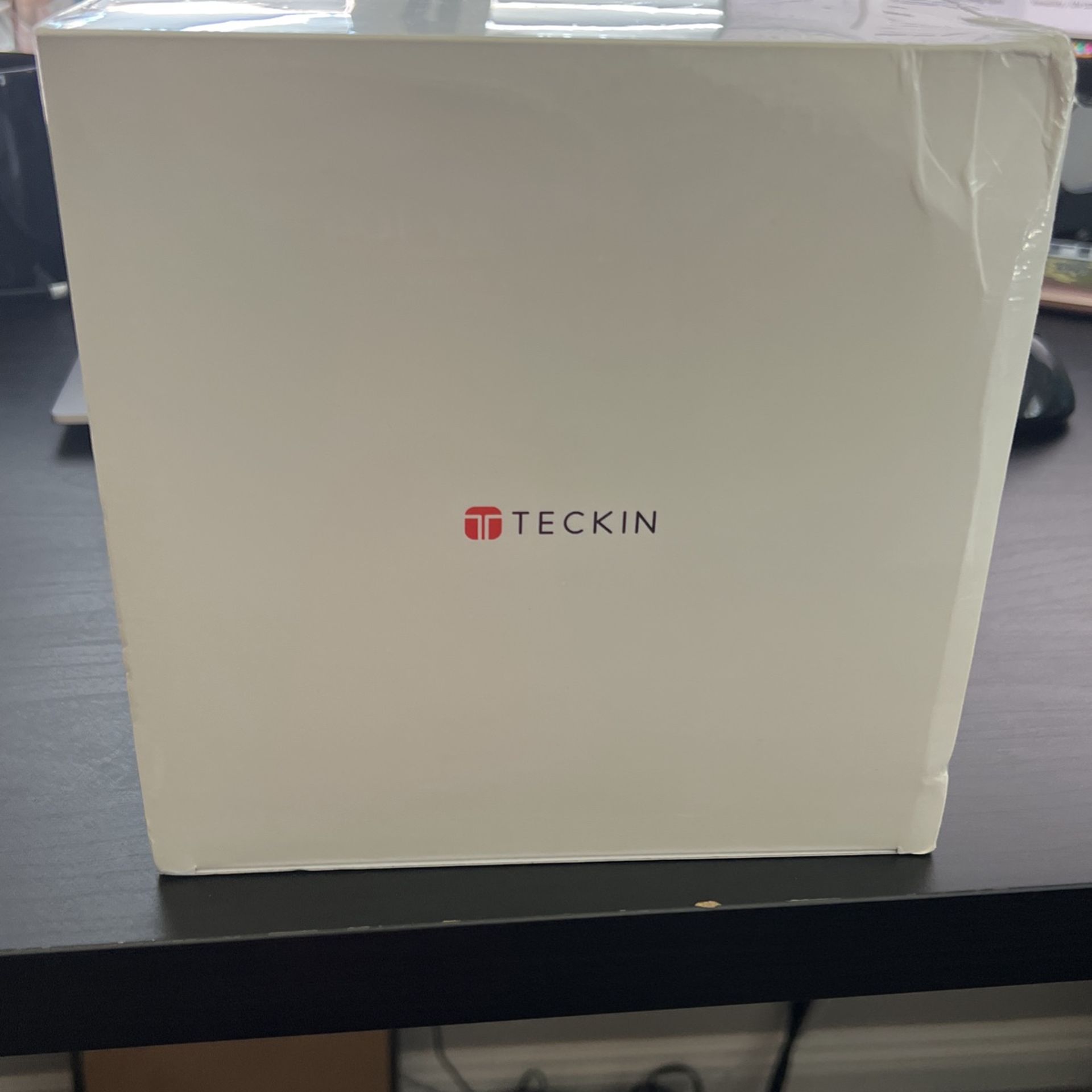 LED Smart Bulb - Teckin - Brand new