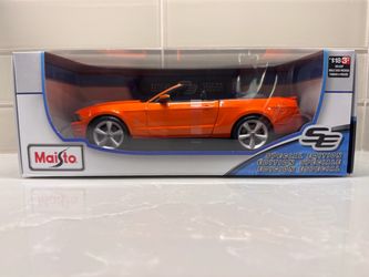 Maisto 1:18 2010 Ford Mustang GT Convertible – Orange – Original Box