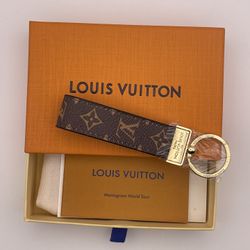 Luis Vuitton Lv Key Chain - Brown & Gold 