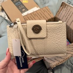 White Mountain Wallet Wristlet