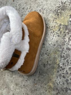 KOOLABURRA BY UGG® buts