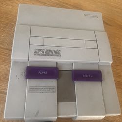 Super Nintendo Entertainment System (SNES)