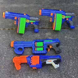 4 Nerf Guns/ Dart Zone Guns + ~90 Foam Darts