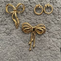 Gold Costume Jewelry Set