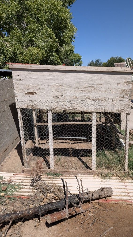 FREE chicken Coop