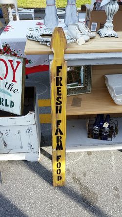 Farm fresh food sign