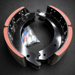 4707 Brake Shoes Brand New