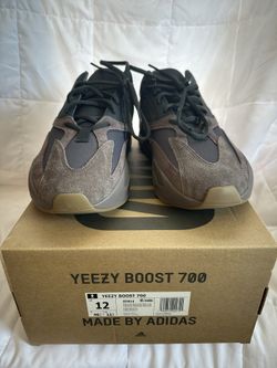 Yeezy 700 Mauve