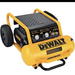 220psi Air Compresor Dewalt