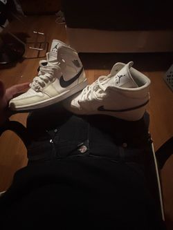 Jordan 1s size 9.5