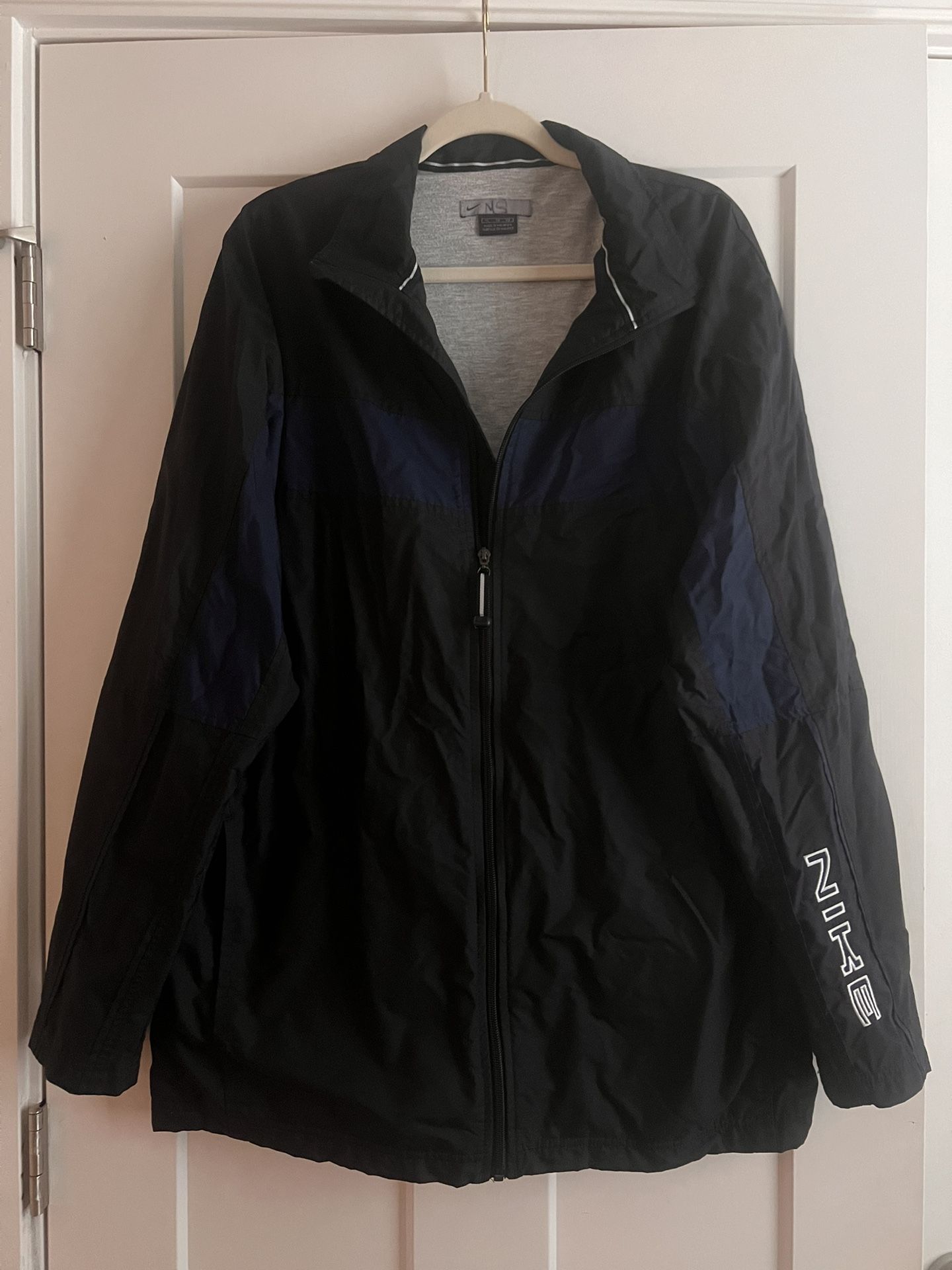 Men’s Nike Windbreaker Size XL
