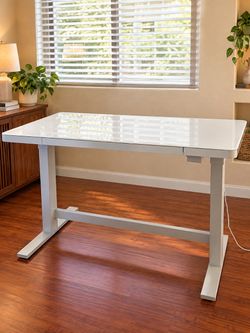 Electric Height Adjustable Standing Desk – White Glass Top
