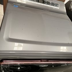 NEW - $699 OBO - Whirlpool - GAS - Dryer - STEAM REFRESH - Front load - AccuDry