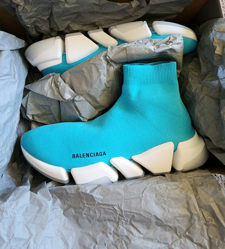 Siësta Kansen Relatieve grootte Balenciaga Speed 2.0 Sneakers Light Blue for Sale in Highland, CA - OfferUp