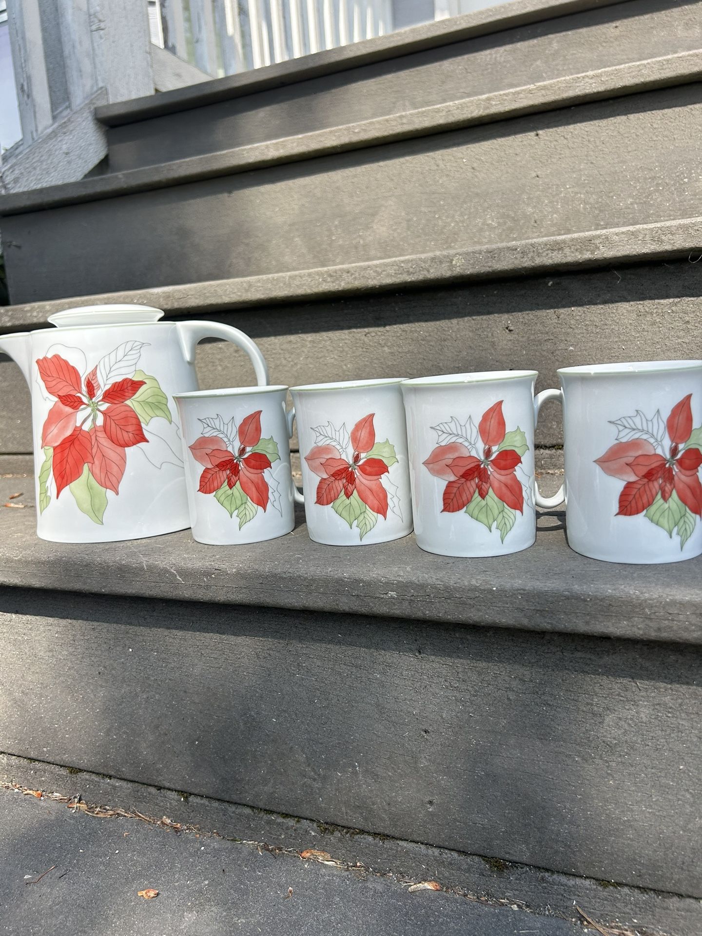 Block Spal Poinsettia China Set