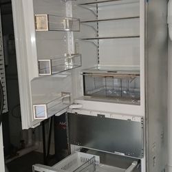 Brand New Premium Sub-Zero 30” Integrated Refrigerator 