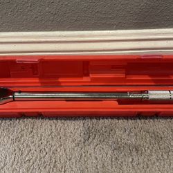 Pittsburgh 1/2 Inch Drive Torque Wrench