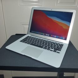 MacBook Air 13" (Early 2014) Intel i5-4260U 1.4GHz 4GB 121GB SSD MacOS