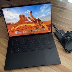 Razer Blade 16” laptop(RTX 4090, i9, 32GB RAM) read description