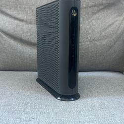 Motorola 24x8 Cable Modem And Router