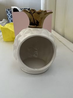 Pineapple Decor