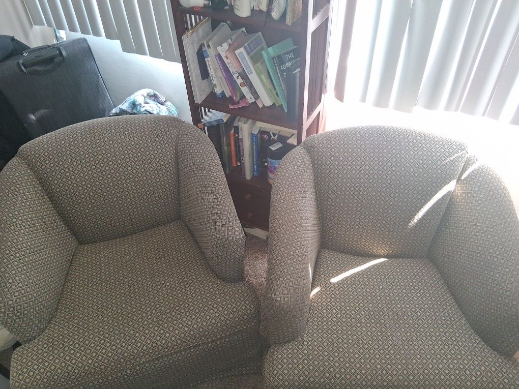 Set Of 2 Rocking Chairs