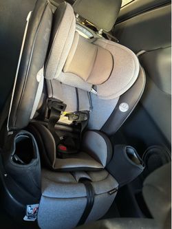 Revolve 360 Car seat $225