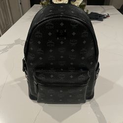 MCM backpack medium all black
