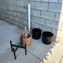 Ceramic Pots And Plant Stand