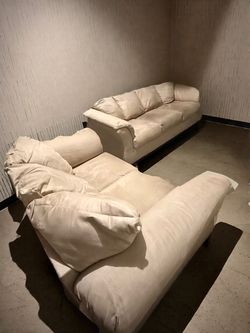 Sofá and love seat