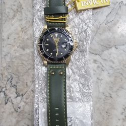New Invicta Pro Diver Men's Watch 43mm Green Leather Band, Gold/Black Face & Dial Water Resistant
