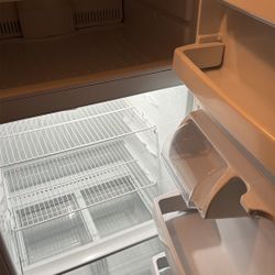 Hotpoint Refrigerator 