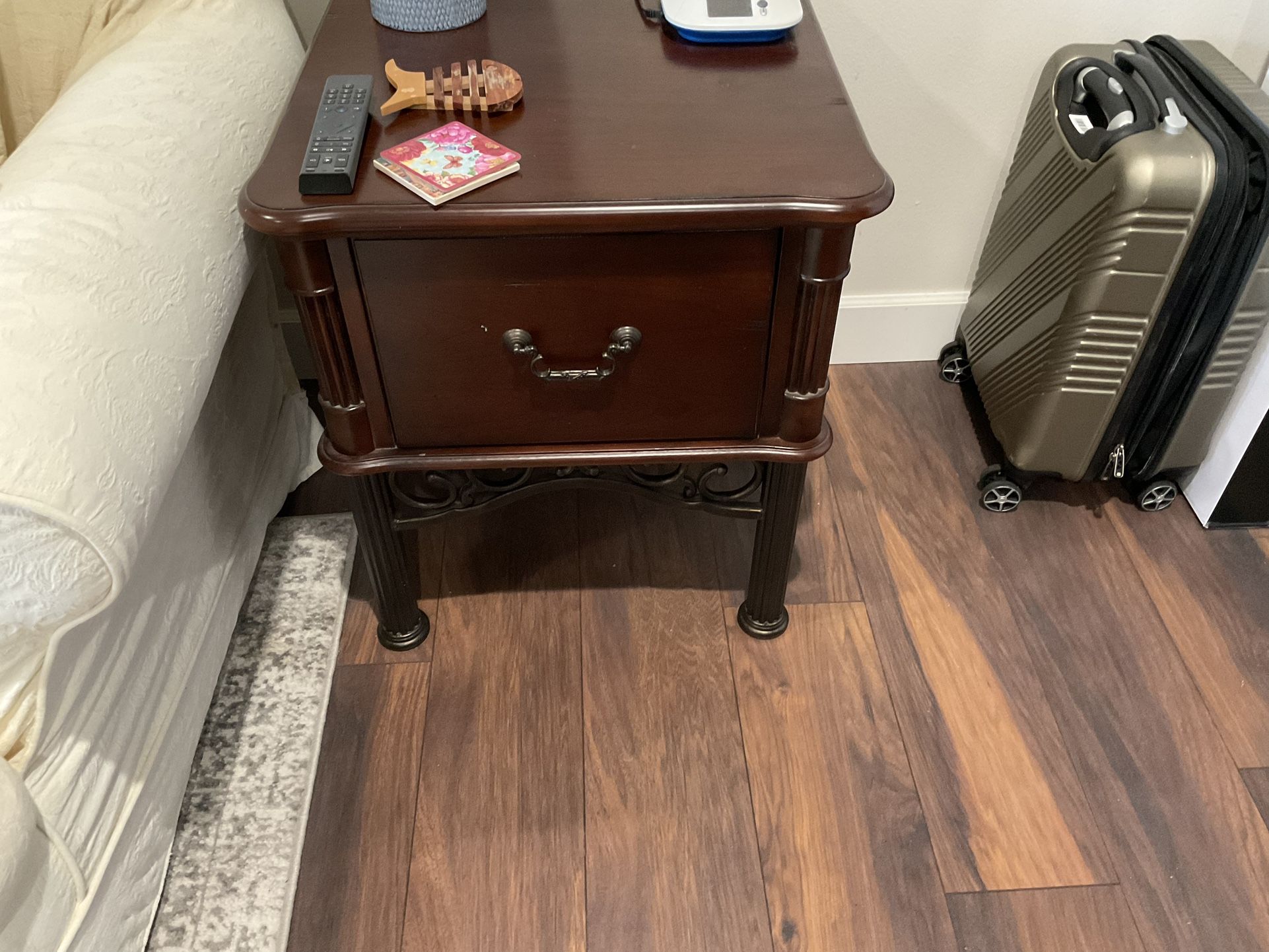 End Table With Rod Iron Accents
