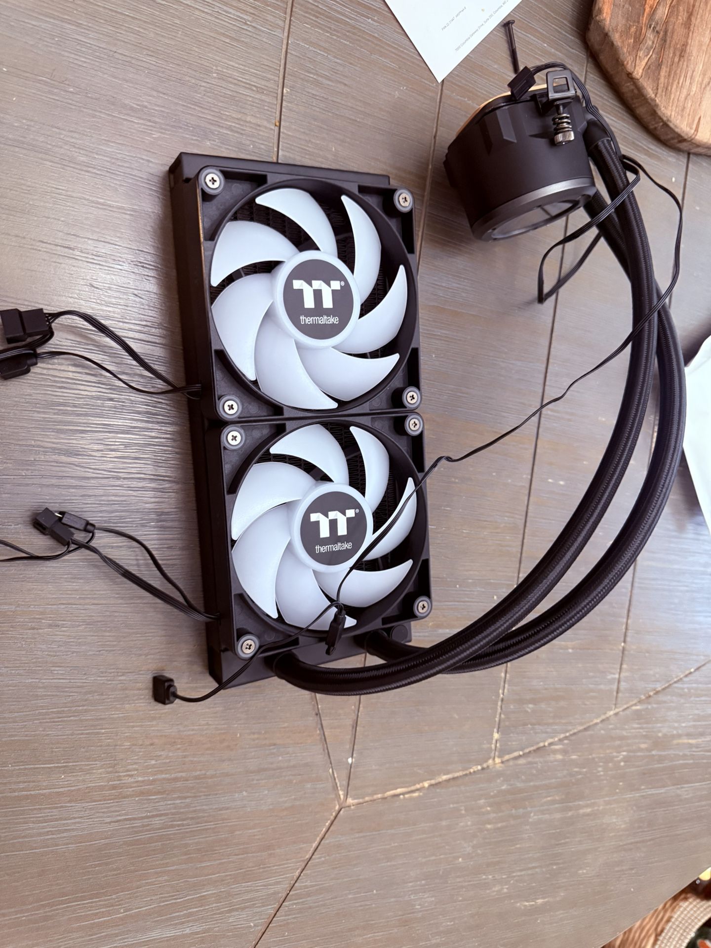 thermaltake TH240 V2 ARGB Sync AIO Liquid Cooler